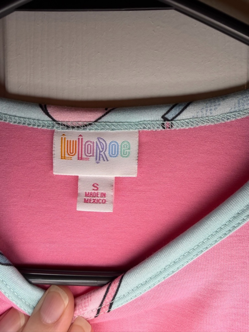 LuLaRoe Pink Top with Mint Trim and Fun Popsicle Print NWT size Small - Picture 2 of 6